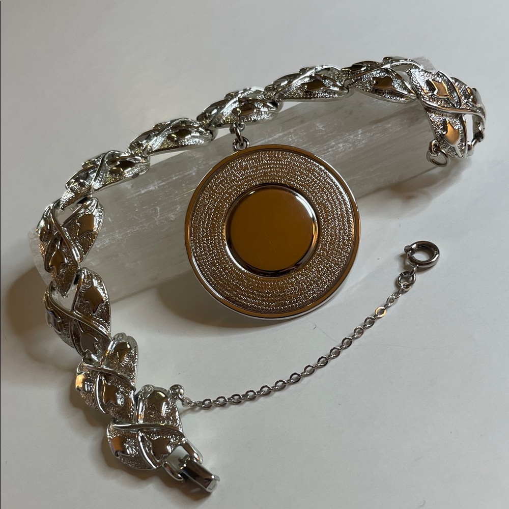 Vintage Coro Pegasus Silver Tone Signed Dangle Charm Medallion Bracelet